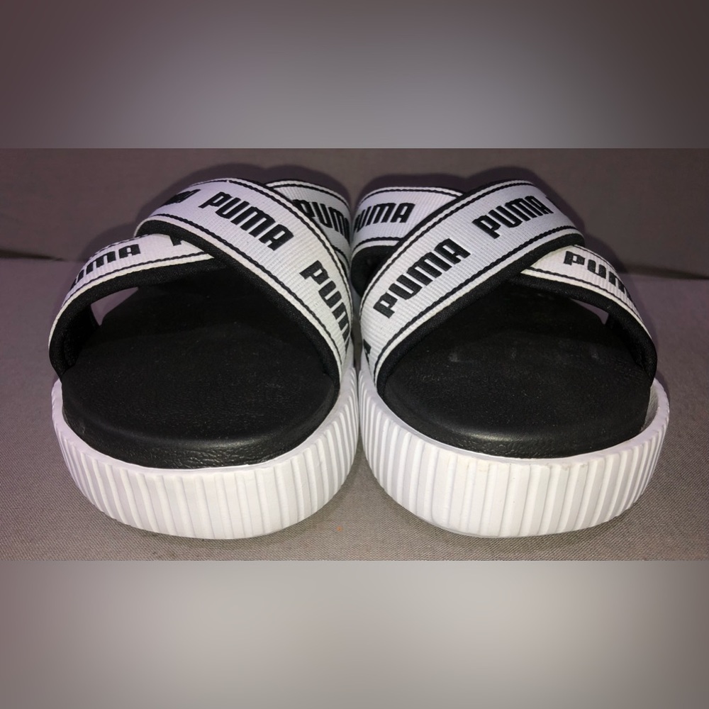 PUMA Women's Platform Slide Sandal, Size 7.5 - Picture 2 of 6